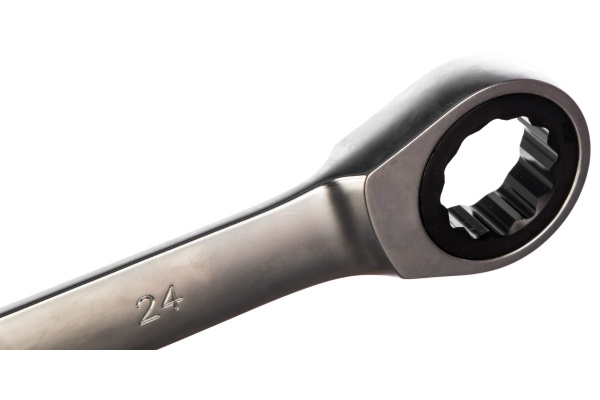 Ключ трещоточный комбинированный 24 мм KING TONY 373124M