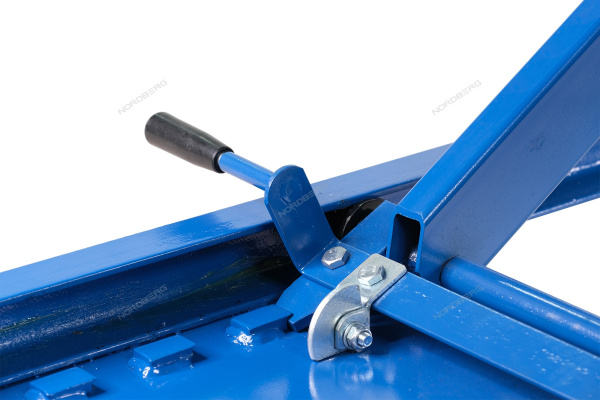 Подъемник для мото и квадроциклов 680 кг NORDBERG N4M5