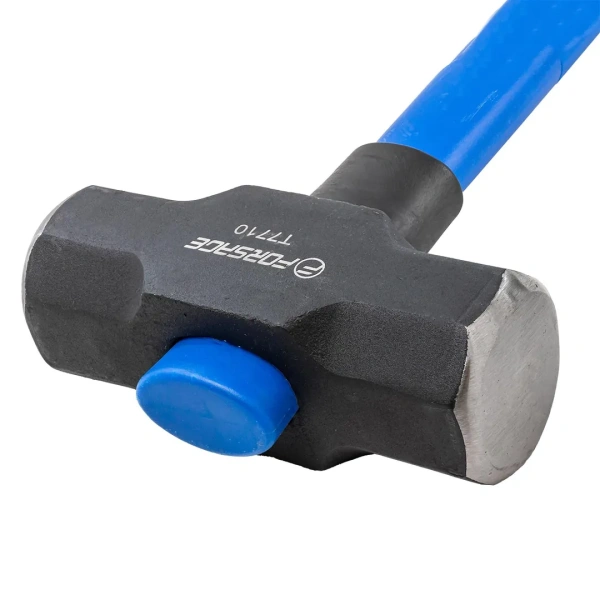 Кувалда с фиберглассовой ручкой и резиновой противоскользящей накладкой (4500г,L ручки-800мм)