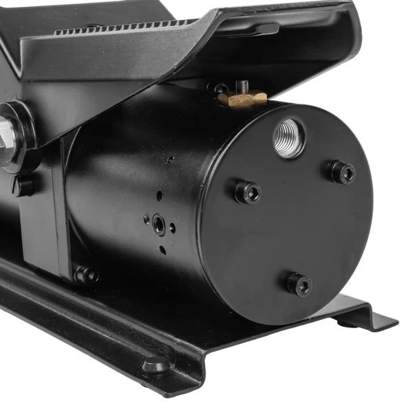 Насос пневмогидравлический ножной 0.69л(раб.давл. 7.5-8.5бар,макс. гидравлич. давл.700бар, расход без нагрузки 490мл/мин,расход с нагрузкой 130мл/мин)