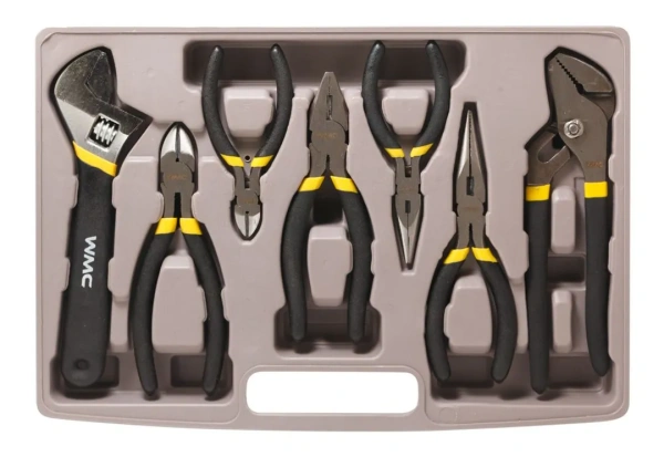 Набор инструментов 135 пр. 1/4''3/8''(6гр.)(8-19мм),в кейсе с выдвижными полками