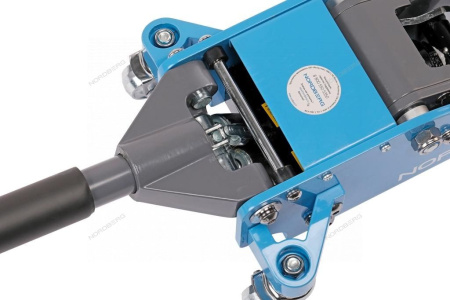 Домкрат подкатной алюминиевый 2 т NORDBERG N32021E