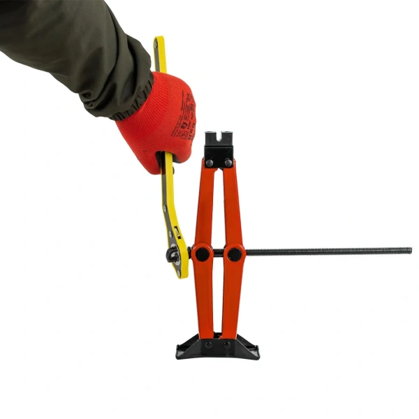 Домкрат механический ''ромб' 2т (hmin115мм, hmax 400мм, L-420мм) в водоотталкивающем чехле в комплекте с ключом трещоточным