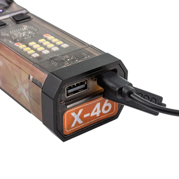 Фонарь ручной аккумуляторный с солнечной панелью (6 режимов работы, аккум. 1800мАч, 15Вт, время работы 2-6ч, время зар. 4ч, max расстояние 2000м)