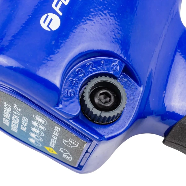 Пневмогайковерт ударный ''Twin Hammer''с реверсом и регулировкой усилия 1/2''(690Hм, 7500 об/мин,6.3bar,вес 2.9кг)