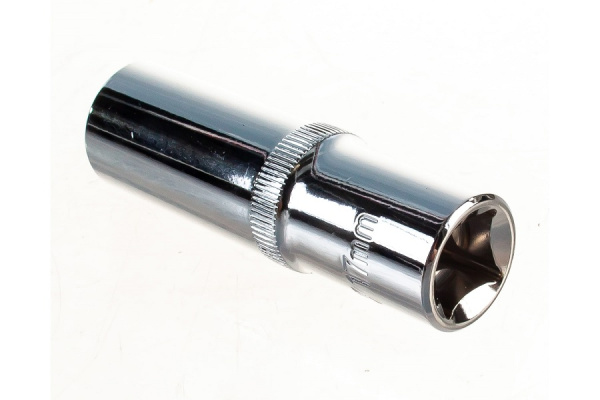 Головка торцевая глубокая 12-гранная Ombra 112217 (1/2";DR, 17 мм)