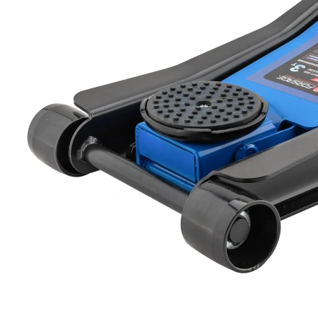 Домкрат подкатной гидравлический 3т