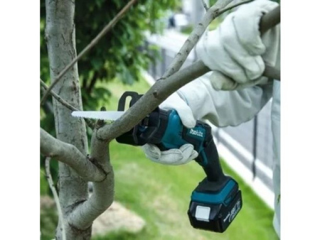 Аккум. сабельная пила MAKITA LXT DJR 183 RFE в кейсе