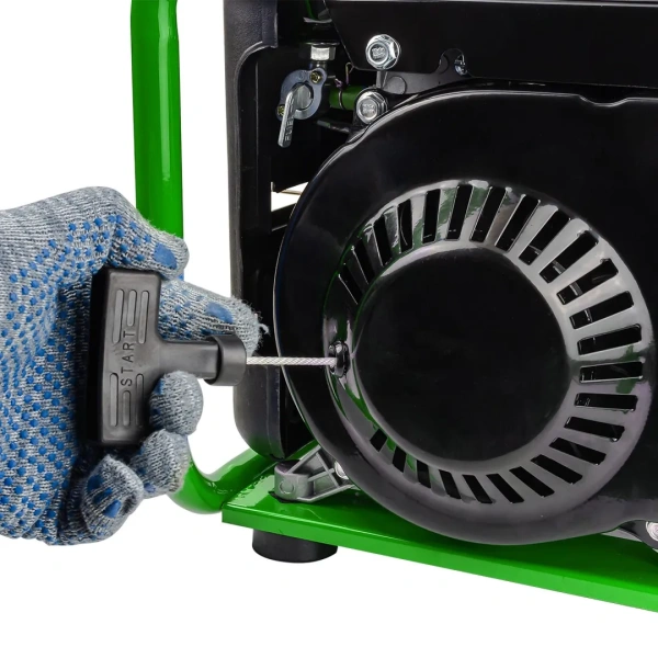 Генератор бензиновый с транзисторным запуском 3,5л, 650Вт, 2л.с.