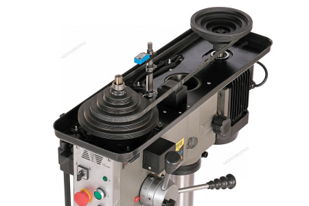 Станок сверлильный профессиональный NORDBERG ND2554P (1100 Вт, 25 мм, 5 скоростей, нарезание резьбы, тиски)