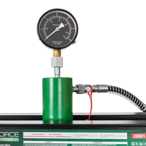 Пресс гидравлический с двухскоростной станцией и манометром напольный 20т, (рабочая высота: 0-1025мм, рабочая ширина: 600мм, рабочий стол: 200х490мм,