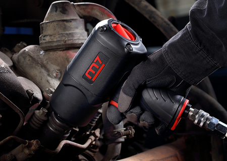 Гайковерт пневматический ударный KING TONY P33411-040E, 1/2", 678 Нм, в комплекте перчатки антивибрационные