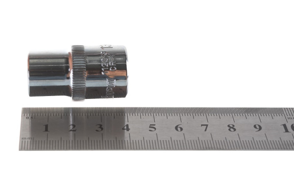 Головка торцевая 12-гранная Ombra 112313 (1/2"DR, 13 мм)