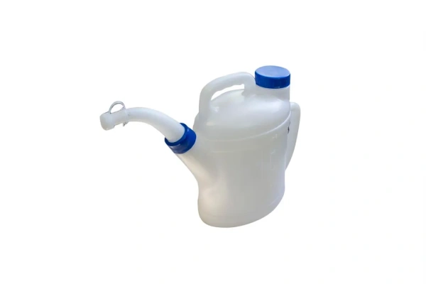 Емкость мерная пластиковая для заливки масла с крышкой и двумя ручками, 5л Емкость мерная пластиковая для заливки масла с крышкой и двумя ручками, 5л