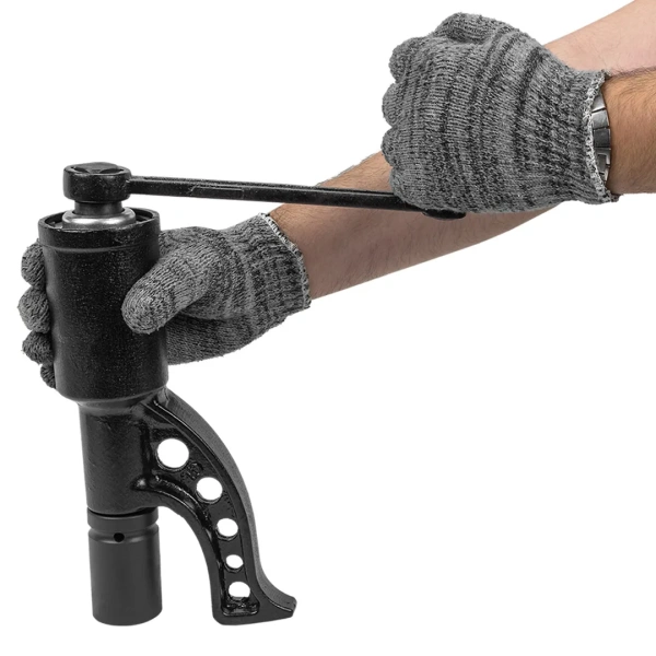 Набор инструмента: гайковерт ручной с редуктором в комплекте с головками