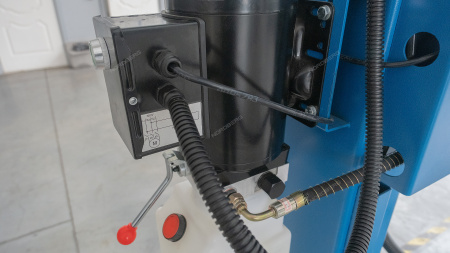 Подъемник четырехстоечный NORDBERG 4465B (6,5 т, для сход-развала, синий)