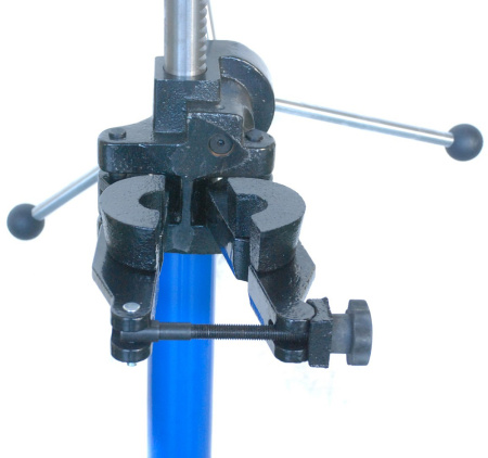 Стяжка пружин механическая AE&T T01403 (990 кг)