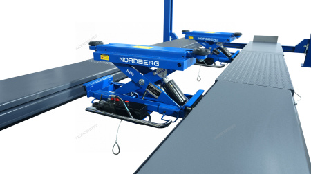 Подъемник четырехстоечный NORDBERG 4450_MB(M2), 5 т, с ручной траверсой 2 т N423, для сход-развала, мех. снятие, синий