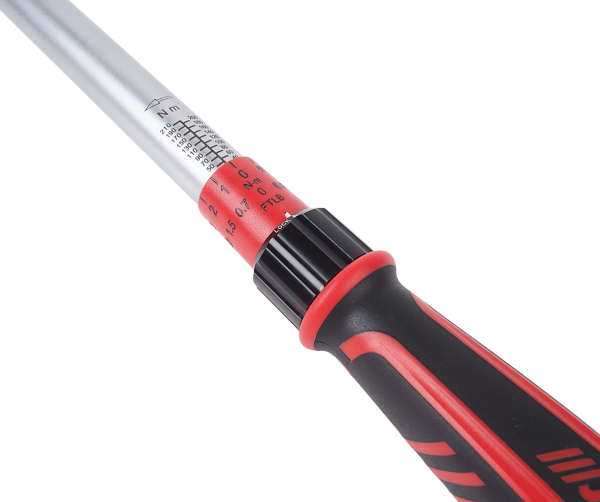 Ключ динамометрический двухстороннего действия JTC 6686 (1/2", 40-210 Нм, 531 мм)