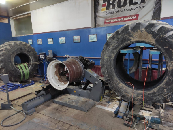 Стенд шиномонтажный для грузовых автомобилей 14-56" Хорекс Авто LC590D