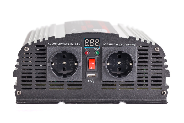 Автомобильный инвертор Geofox MD 1200W/12v -2р