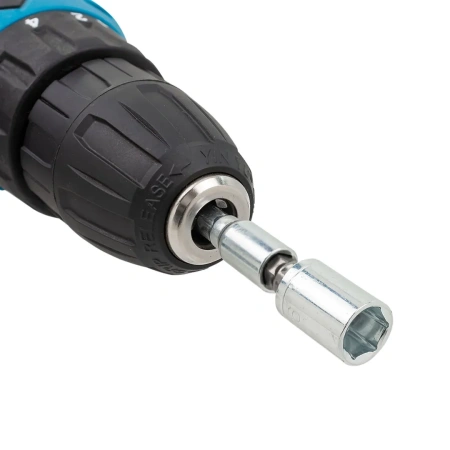 Дрель-шуруповерт аккумуляторная с набором аксессуаров