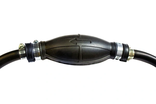 Шланг для перекачки топлива ''ГРУША'' с 4-мя хомутами 12х2мм.