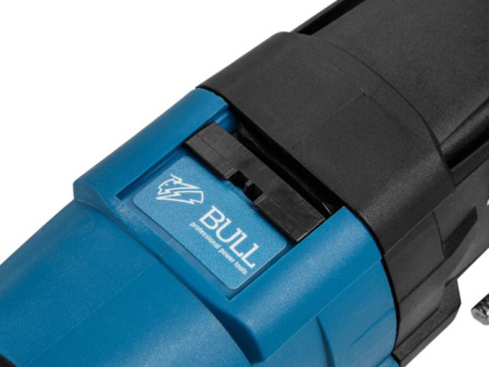 Перфоратор BULL BH 2802 в чем. Xcase 850 Вт, 3.2 Дж, 28 мм, 4 реж. + 2 зубила, 3 сверла, БЗП