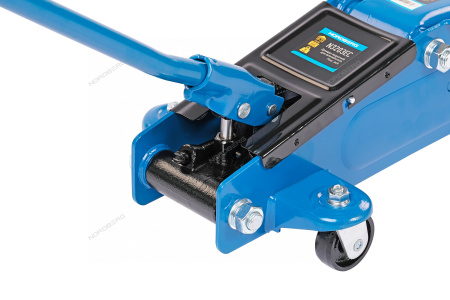 Домкрат подкатной для автолюбителя 3 т в кейсе Н=192-533 мм NORDBERG N3203EC