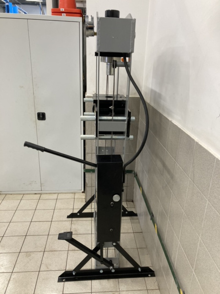 Пресс гидравлический с усилием 30 т (ручной и ножной привод) Хорекс Авто HZ 01.1.030J