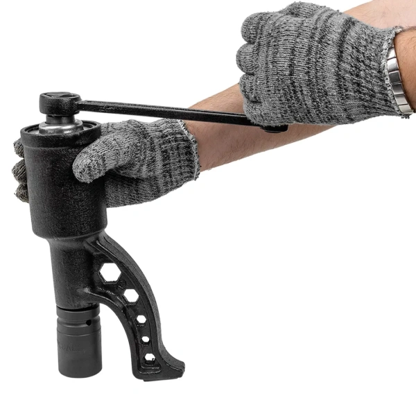 Набор инструмента: гайковерт ручной с редуктором в комплекте с головками