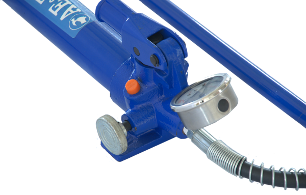 Насос гидравлический ручной 20 т с манометром AE&T T03020PM