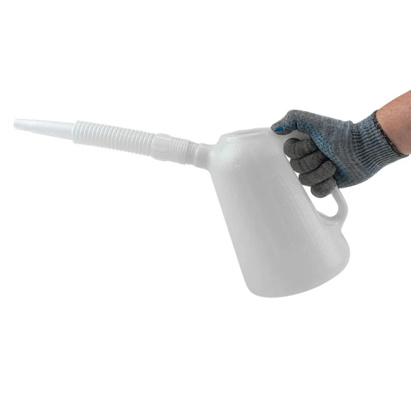 Емкость мерная пластиковая для заливки масла 3л Емкость мерная пластиковая для заливки масла 3л