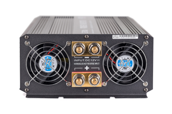 Автомобильный инвертор Geofox M 4000W/12v-2p