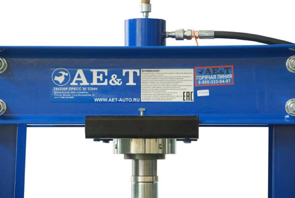 Гидравлический пресс 30 т с ножной педалью AE&T Т61230F