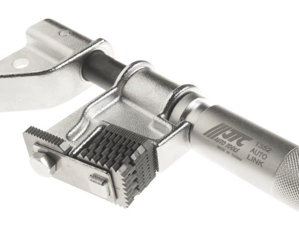 Плашка для внешней резьбы универсальная в кейсе JTC 1352 (1"-1/4"-5")