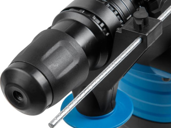 Перфоратор BULL BH 3202 в чем. 1500 Вт, 6,5 Дж, 32 мм, 2 реж. + 2 зуб., 3 сверла, SDS-plus