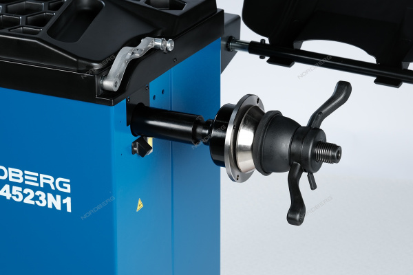 Балансировочный станок с автоматическим вводом 2-х параметров NORDBERG 4523N1(B)