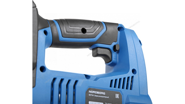 Шприц аккумуляторный для густой смазки NE774K (420 мл)