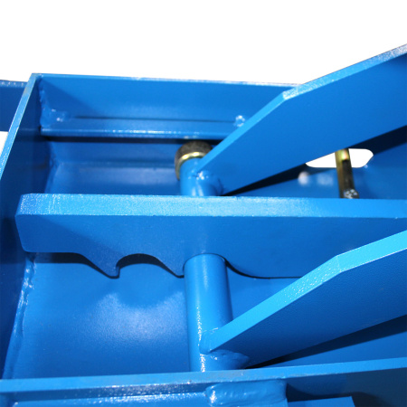 Подъемник четырехстоечный AE&T F3.5-4 (3.5т) с траверсой для сход-развала