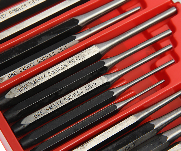 Набор зубил и выколоток 16 предметов в кейсе JTC