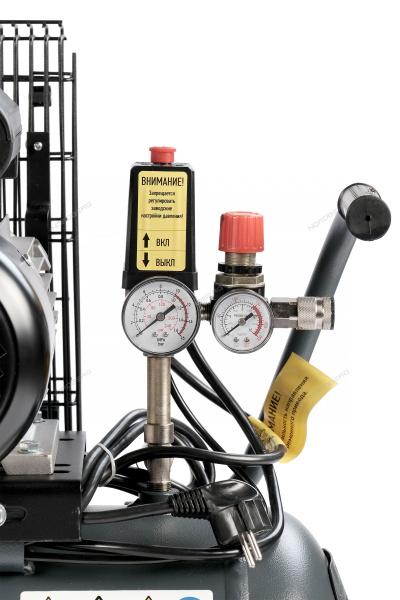 Компрессор поршневой с ременной передачей 220В, ресив. 50л, 420л/мин NORDBERG NCP50/420A NORDBERG NCP50/420A