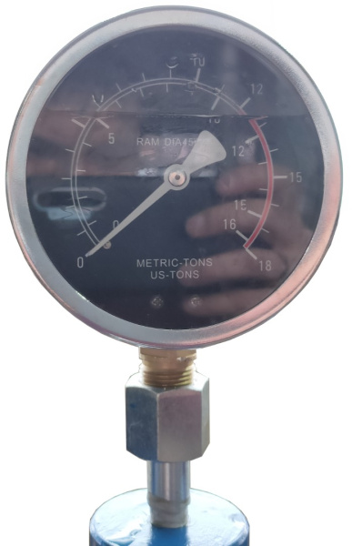 Пресс гидравлический с ножным приводом AE&T T61212TF (12т)