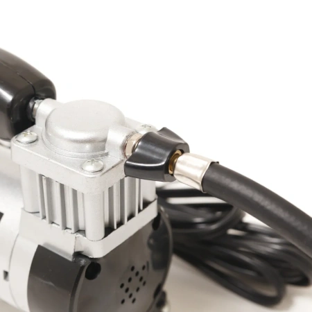 Компрессор поршневой автомобильный с фонарем F-581 ''FORSAGE''(35л/мин, 15А) 12V