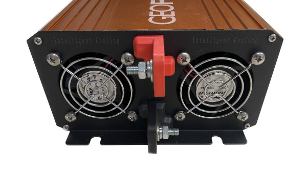 Автомобильный инвертор Geofox P 2000W/12v