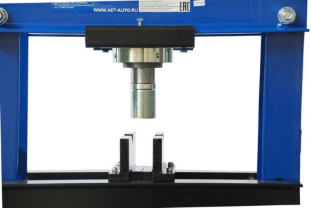 Гидравлический пресс 30 т с ножной педалью AE&T Т61230F