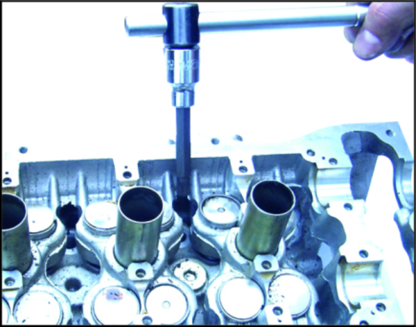 Головка для разборки головки блока цилиндров JTC 1936 (с насадкой 1/2", M9, L=100 мм, TOYOTA Tercel)