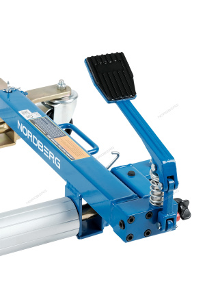 Домкрат подкатной для перемещения авто 680 кг NORDBERG N3S2