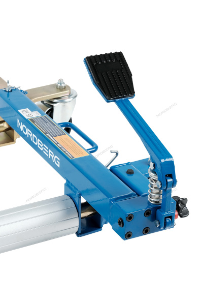 Домкрат подкатной для перемещения авто 680 кг NORDBERG N3S2