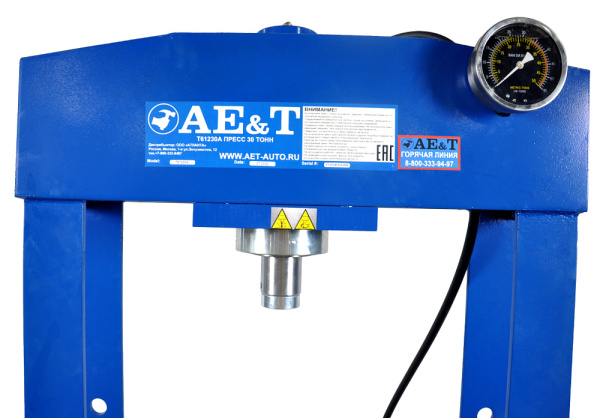 Гидравлический пресс AE&T T61230A (30т) с пневмоприводом